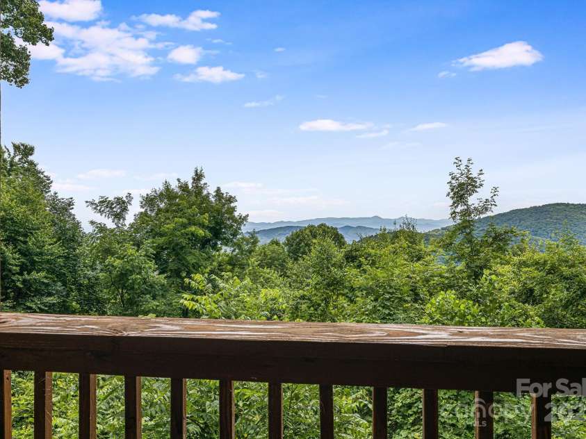 75 Donica View, Swannanoa, NC 28778.  MLS# CAR4252068, YatesRealty ID 13809. 