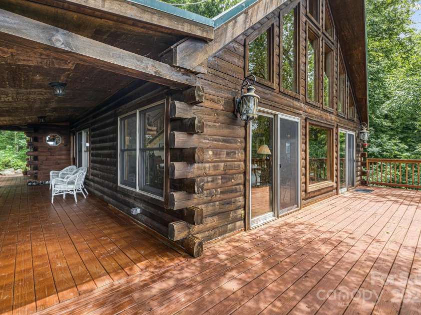 75 Donica View, Swannanoa, NC 28778.  MLS# CAR4252068, YatesRealty ID 13809. 