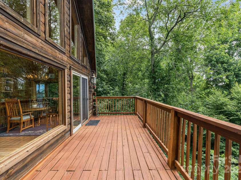 75 Donica View, Swannanoa, NC 28778.  MLS# CAR4252068, YatesRealty ID 13809. 