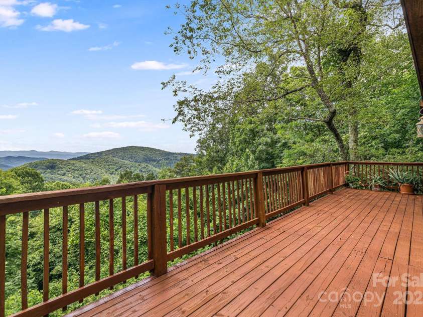 75 Donica View, Swannanoa, NC 28778.  MLS# CAR4252068, YatesRealty ID 13809. 