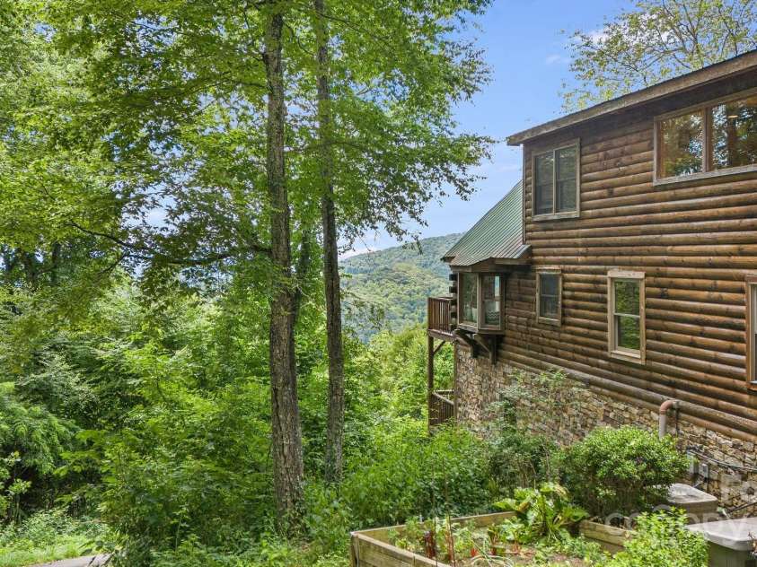 75 Donica View, Swannanoa, NC 28778.  MLS# CAR4252068, YatesRealty ID 13809. 