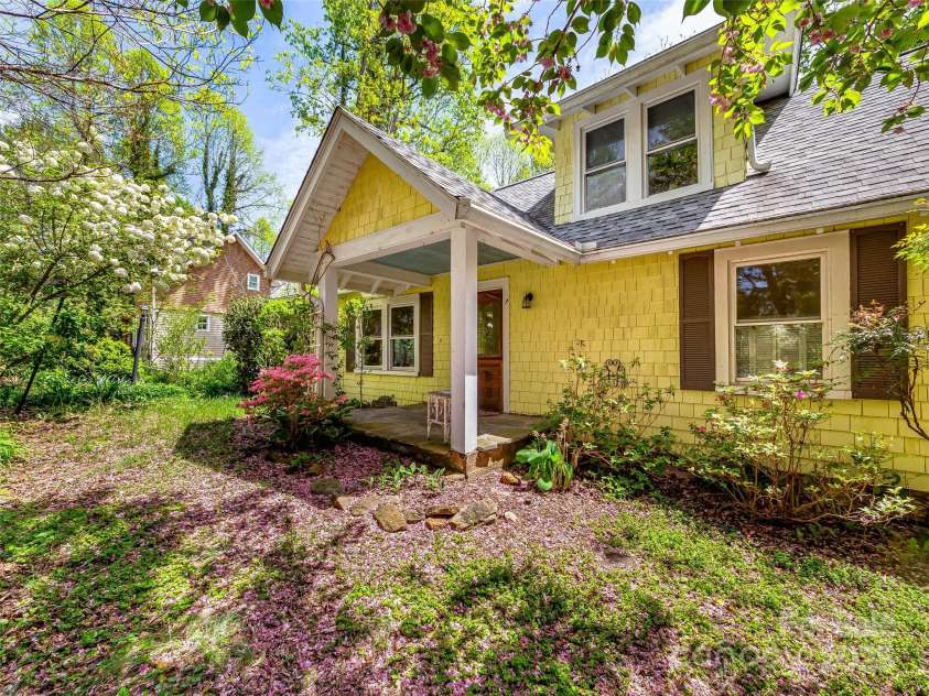 112 Charles Street, Saluda, NC 28773.  MLS# CAR4251531, YatesRealty ID 13810. 