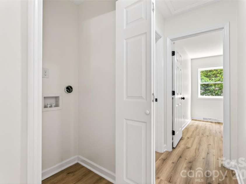 4844 Hidden Valley Road, Charlotte, NC 28213.  MLS# CAR4370893, YatesRealty ID 13810. 