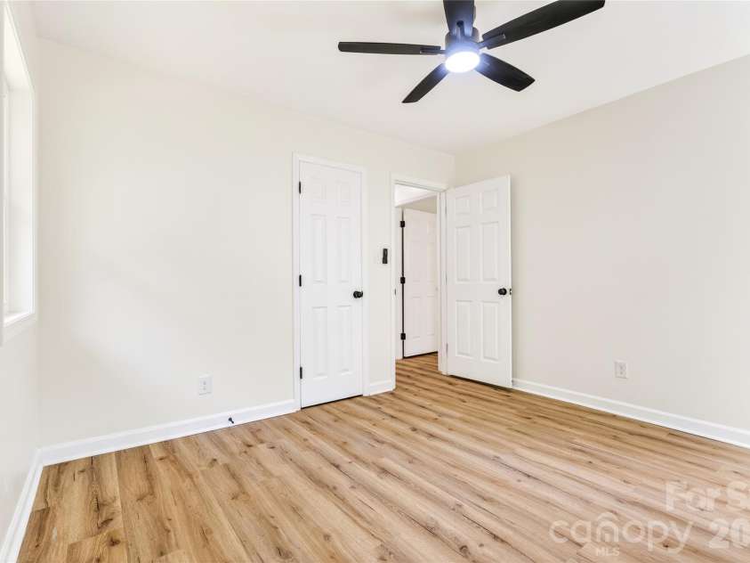 4844 Hidden Valley Road, Charlotte, NC 28213.  MLS# CAR4370893, YatesRealty ID 13810. 