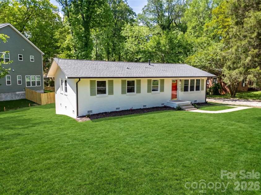 4844 Hidden Valley Road, Charlotte, NC 28213.  MLS# CAR4370893, YatesRealty ID 13810. 