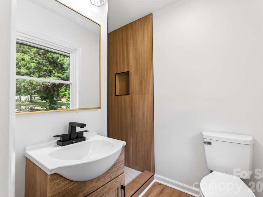 4844 Hidden Valley Road, Charlotte, NC 28213.  MLS# CAR4370893, YatesRealty ID 13810. Master bath