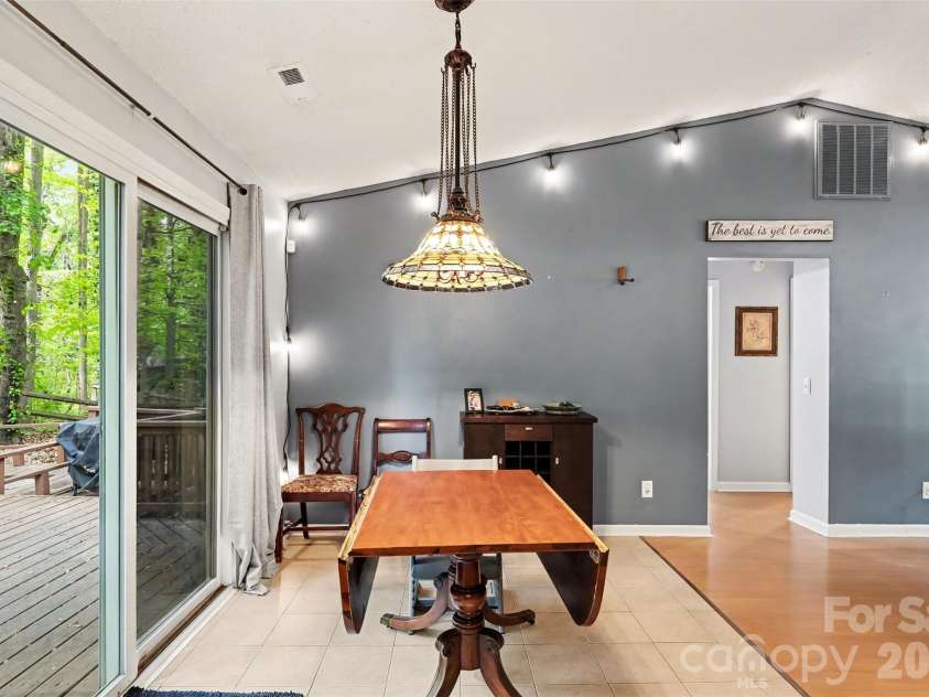 12405 Mallard Ridge Drive, Charlotte, NC 28269.  MLS# CAR4368839, YatesRealty ID 13811. 