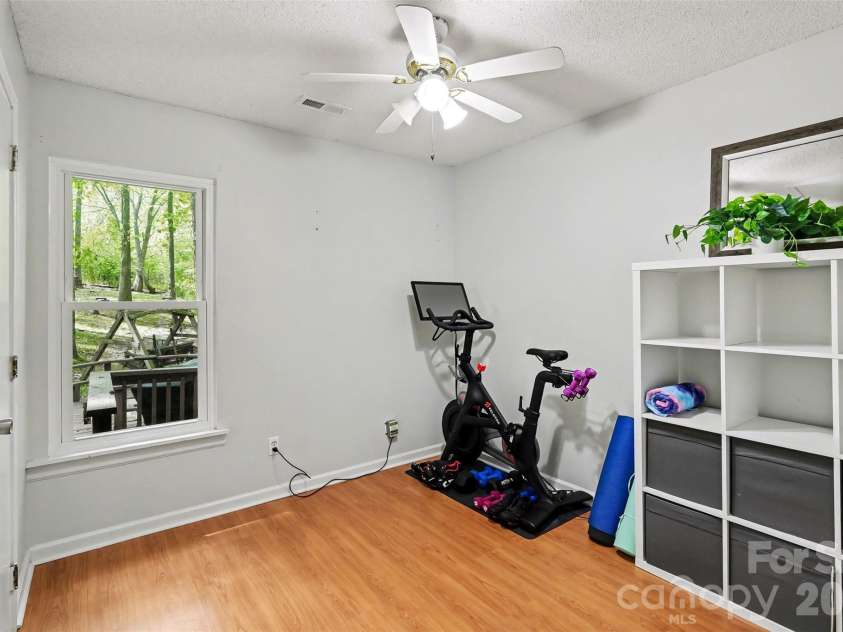 12405 Mallard Ridge Drive, Charlotte, NC 28269.  MLS# CAR4368839, YatesRealty ID 13811. 