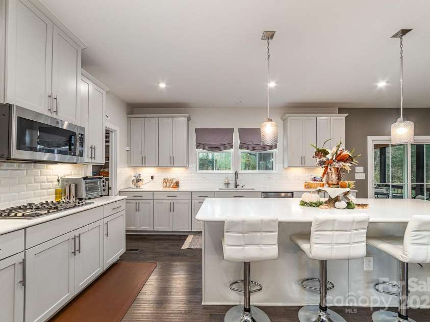 4660 Ardmore Lane, Harrisburg, NC 28075.  MLS# CAR4232846, YatesRealty ID 13811. Kitchen