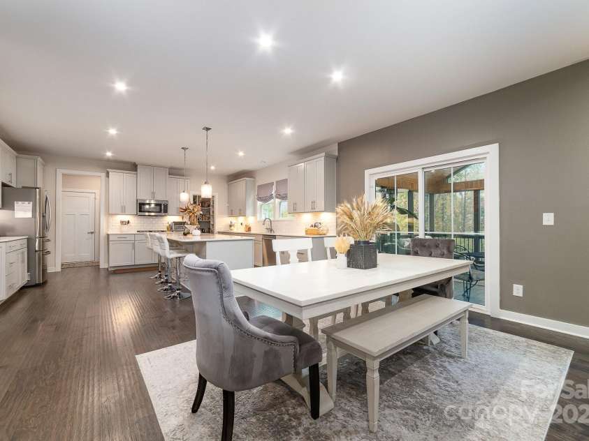 4660 Ardmore Lane, Harrisburg, NC 28075.  MLS# CAR4232846, YatesRealty ID 13811. Kitchen table area