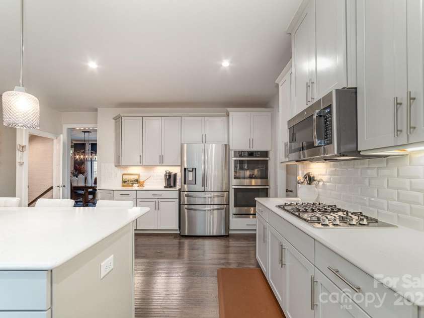 4660 Ardmore Lane, Harrisburg, NC 28075.  MLS# CAR4232846, YatesRealty ID 13811. Large kitchen