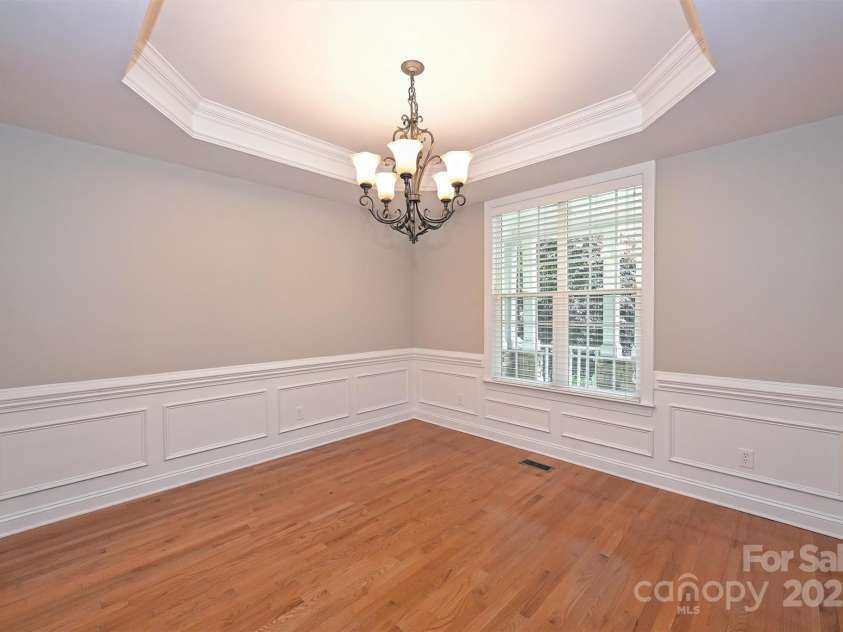 427 Pinnacle Lane, Huntersville, NC 28078.  MLS# CAR4252697, YatesRealty ID 13812. 