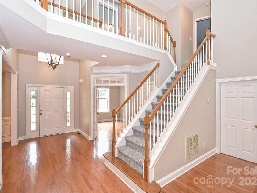 427 Pinnacle Lane, Huntersville, NC 28078.  MLS# CAR4252697, YatesRealty ID 13812. 