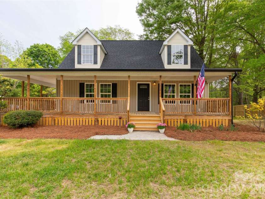 2425 Kershaw Camden Highway, Lancaster, SC 29720.  MLS# CAR4330831, YatesRealty ID 13813. 