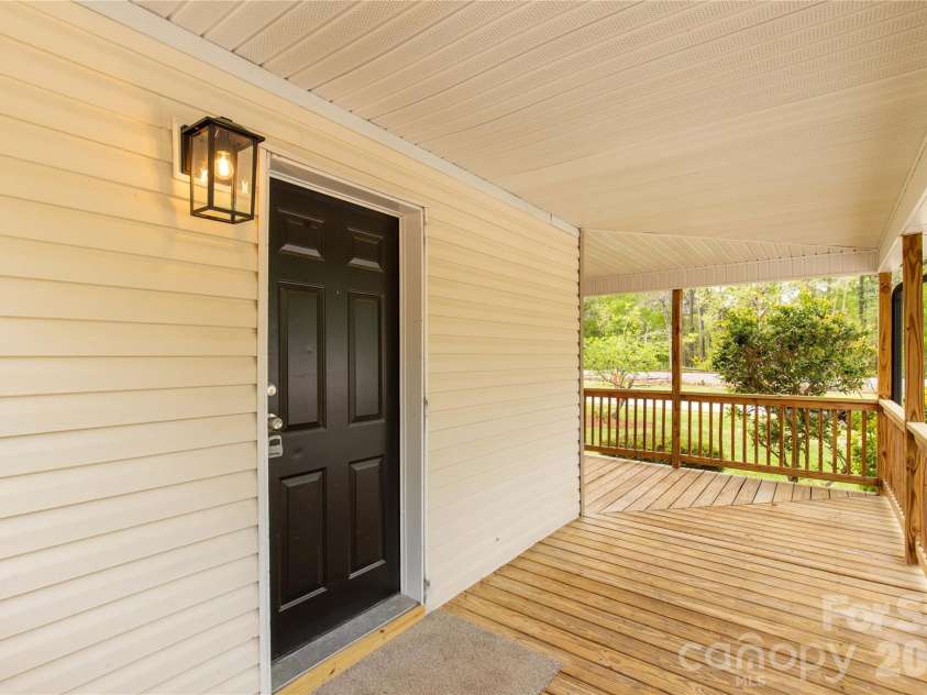 2425 Kershaw Camden Highway, Lancaster, SC 29720.  MLS# CAR4330831, YatesRealty ID 13813. 