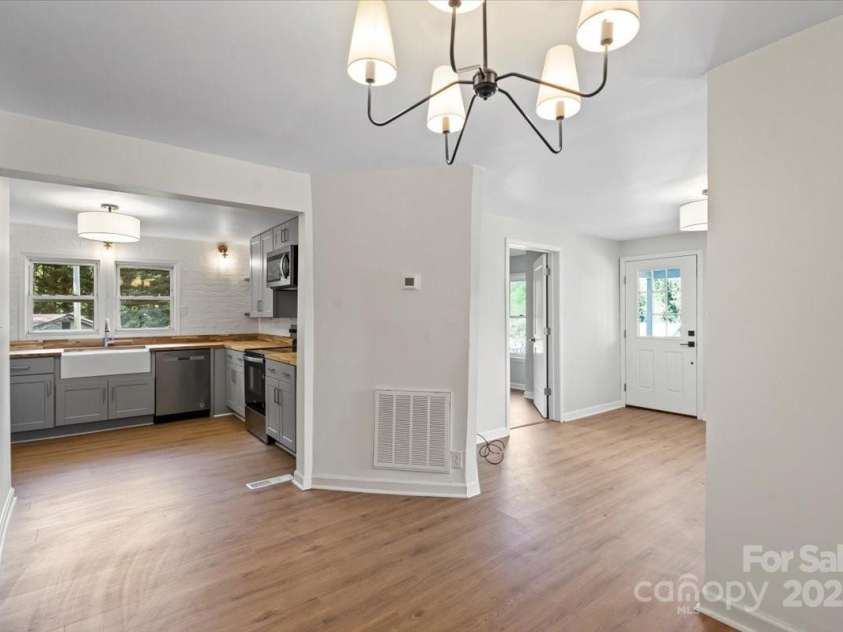 300 Ervin Avenue, Newton, NC 28658.  MLS# CAR4247888, YatesRealty ID 13814. 