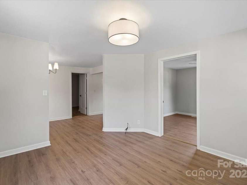 300 Ervin Avenue, Newton, NC 28658.  MLS# CAR4247888, YatesRealty ID 13814. 