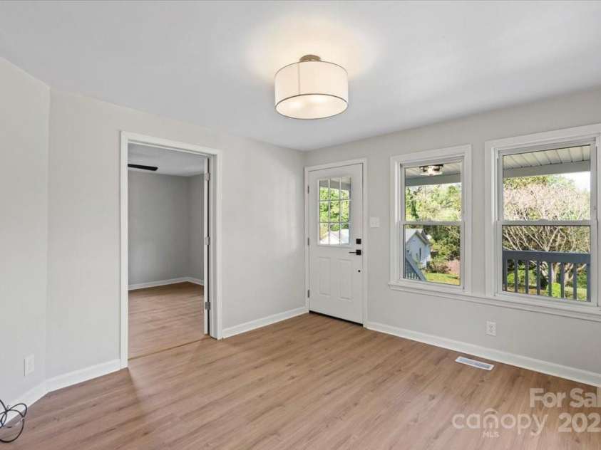 300 Ervin Avenue, Newton, NC 28658.  MLS# CAR4247888, YatesRealty ID 13814. 