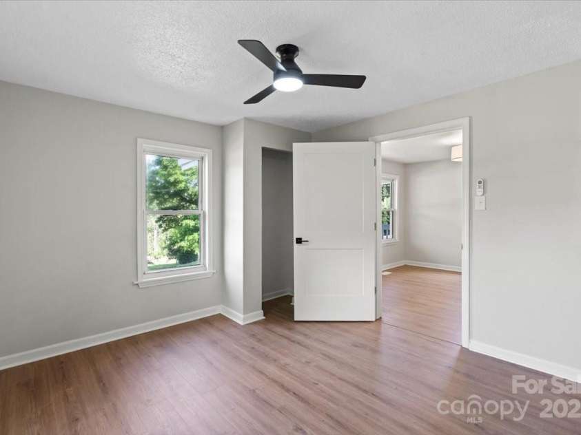 300 Ervin Avenue, Newton, NC 28658.  MLS# CAR4247888, YatesRealty ID 13814. 