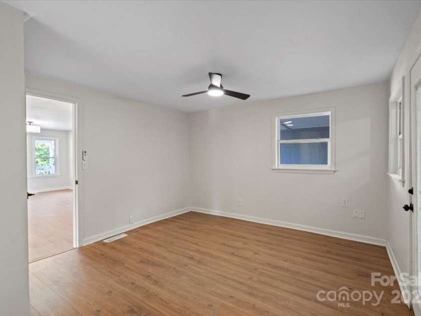 300 Ervin Avenue, Newton, NC 28658.  MLS# CAR4247888, YatesRealty ID 13814. 