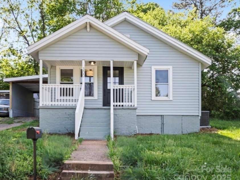 300 Ervin Avenue, Newton, NC 28658.  MLS# CAR4247888, YatesRealty ID 13814. Front of house