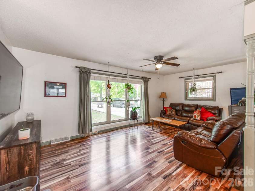 235 Central Heights Drive, Concord, NC 28025.  MLS# CAR4367935, YatesRealty ID 13815. 