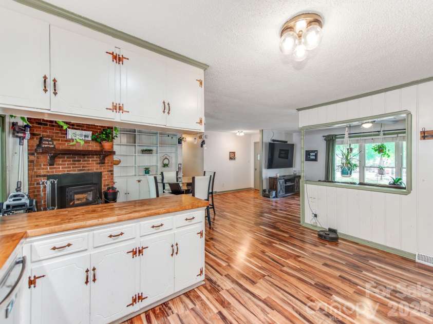 235 Central Heights Drive, Concord, NC 28025.  MLS# CAR4367935, YatesRealty ID 13815. 