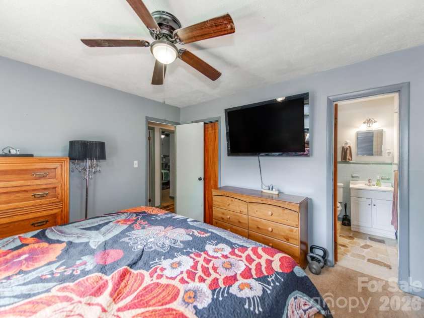 235 Central Heights Drive, Concord, NC 28025.  MLS# CAR4367935, YatesRealty ID 13815. 