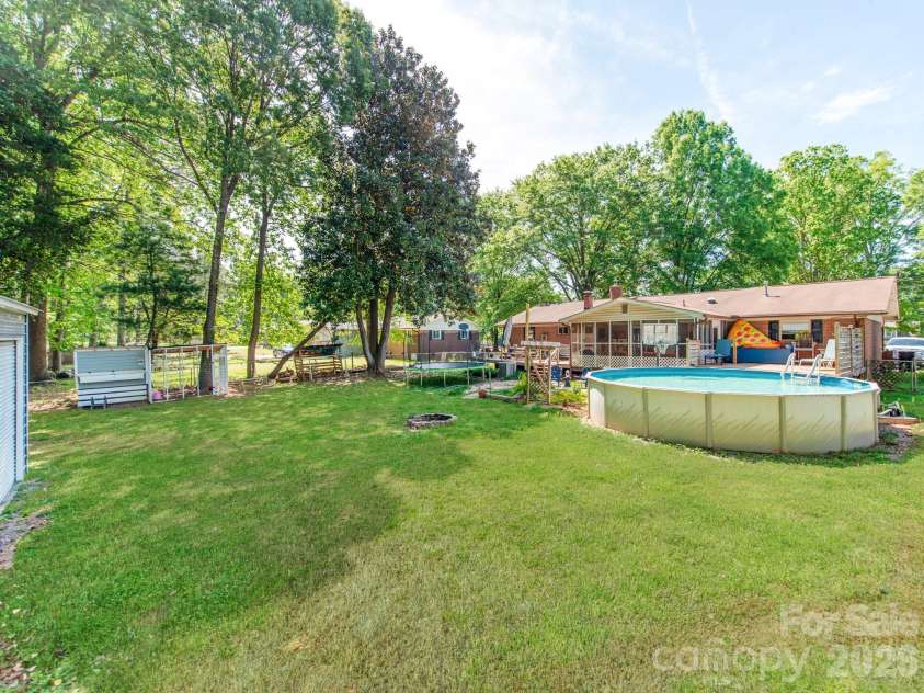 235 Central Heights Drive, Concord, NC 28025.  MLS# CAR4367935, YatesRealty ID 13815. 