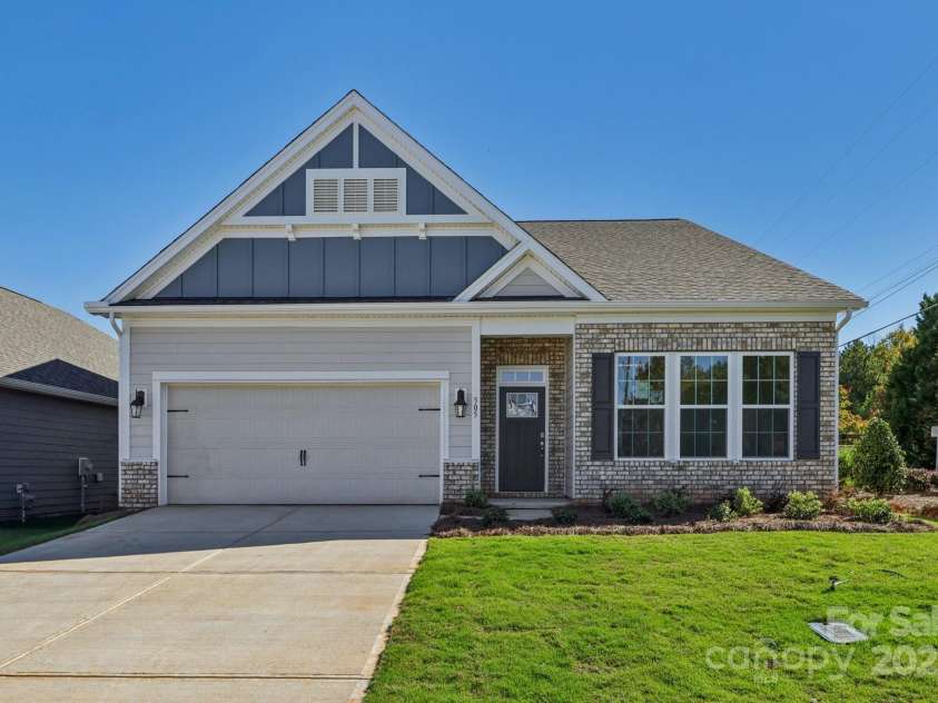 505 York Road, Troutman, NC 28166.  MLS# CAR4260255, YatesRealty ID 13818. 