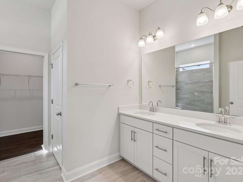 505 York Road, Troutman, NC 28166.  MLS# CAR4260255, YatesRealty ID 13818. 