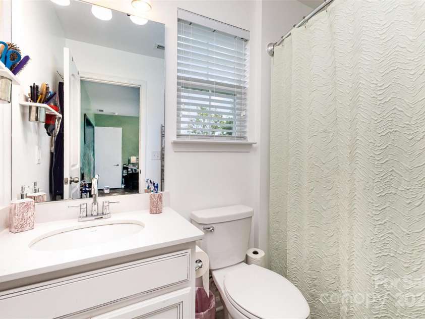 126 Morehouse Avenue, Mooresville, NC 28117.  MLS# CAR4271679, YatesRealty ID 13821. Upstairs 2nd primary bathroom