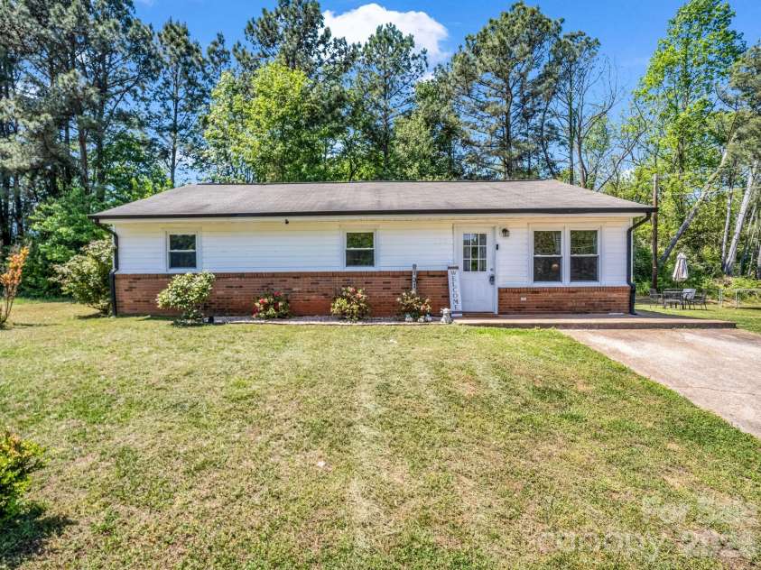 131 Winchester Drive, Ellenboro, NC 28040.  MLS# CAR4370368, YatesRealty ID 13821. 