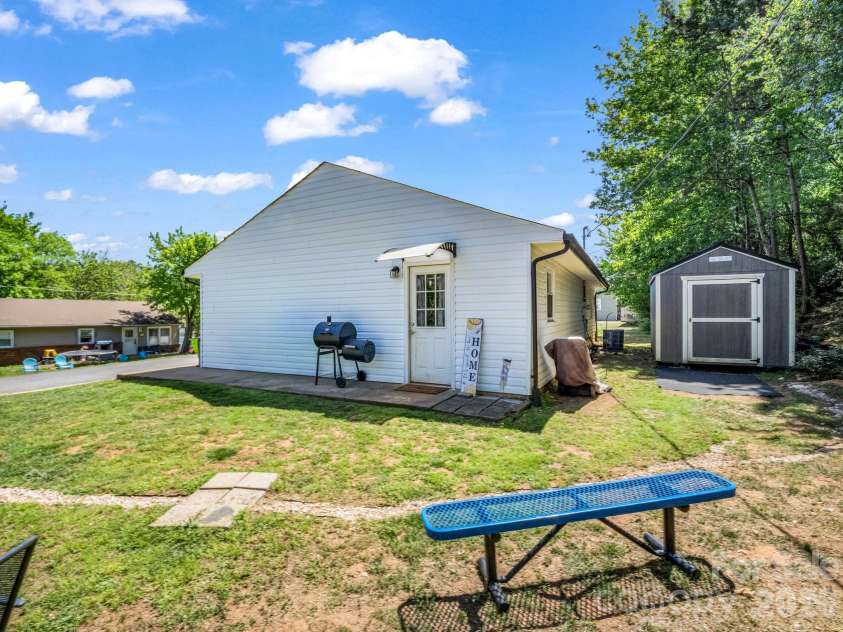 131 Winchester Drive, Ellenboro, NC 28040.  MLS# CAR4370368, YatesRealty ID 13821. 