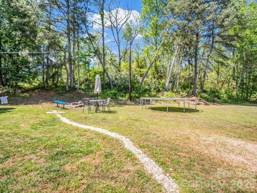 131 Winchester Drive, Ellenboro, NC 28040.  MLS# CAR4370368, YatesRealty ID 13821. 