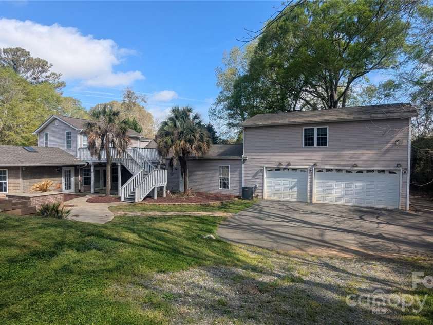 1404 Oakdale Road, Rock Hill, SC 29730.  MLS# CAR4245874, YatesRealty ID 13822. 