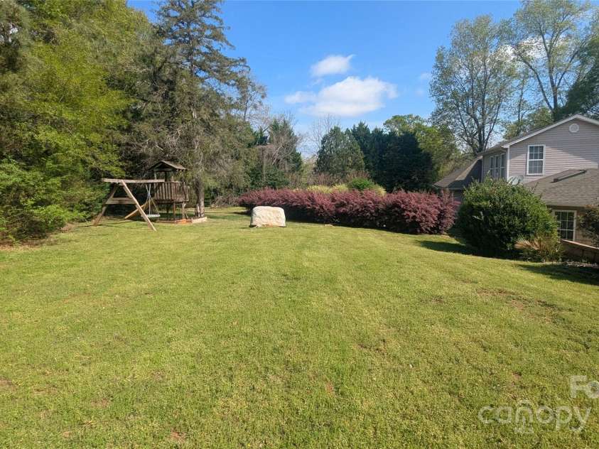 1404 Oakdale Road, Rock Hill, SC 29730.  MLS# CAR4245874, YatesRealty ID 13822. 