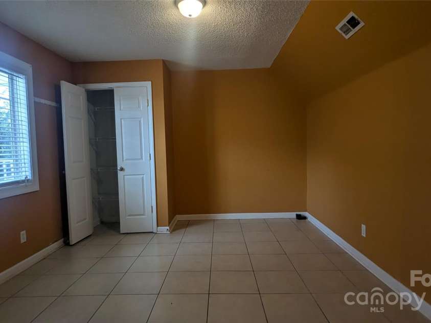 1404 Oakdale Road, Rock Hill, SC 29730.  MLS# CAR4245874, YatesRealty ID 13822. 