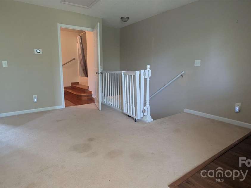 1404 Oakdale Road, Rock Hill, SC 29730.  MLS# CAR4245874, YatesRealty ID 13822. 