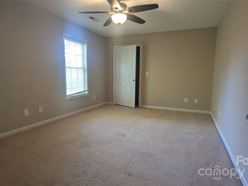 1404 Oakdale Road, Rock Hill, SC 29730.  MLS# CAR4245874, YatesRealty ID 13822. 