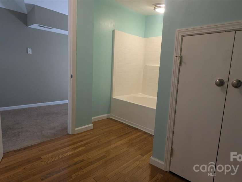 1404 Oakdale Road, Rock Hill, SC 29730.  MLS# CAR4245874, YatesRealty ID 13822. 