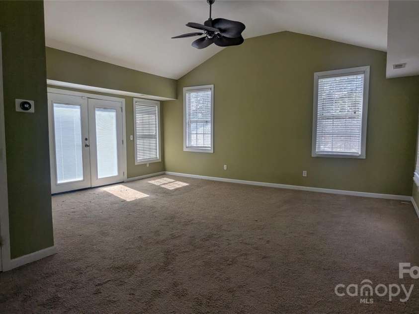 1404 Oakdale Road, Rock Hill, SC 29730.  MLS# CAR4245874, YatesRealty ID 13822. 