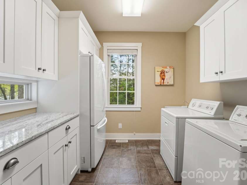 2370 Valelake Road, York, SC 29745.  MLS# CAR4366259, YatesRealty ID 13823. 