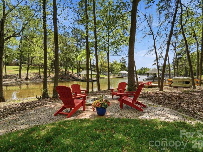 2370 Valelake Road, York, SC 29745.  MLS# CAR4366259, YatesRealty ID 13823. 