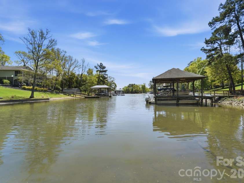2370 Valelake Road, York, SC 29745.  MLS# CAR4366259, YatesRealty ID 13823. 