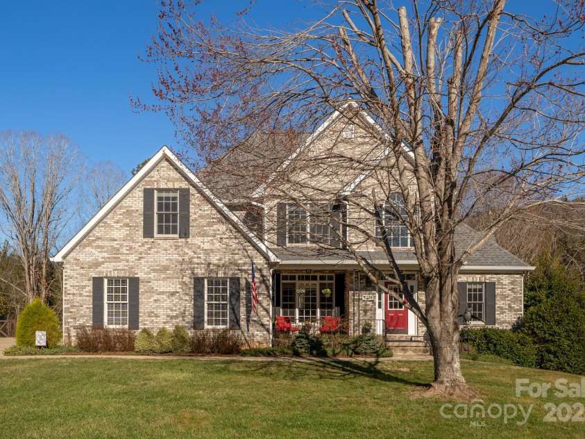 228 Forest Knoll Court, Weaverville, NC 28787.  MLS# CAR4233756, YatesRealty ID 13824. 