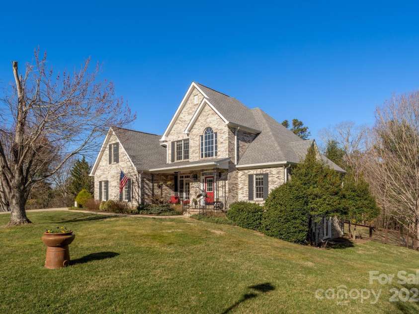 228 Forest Knoll Court, Weaverville, NC 28787.  MLS# CAR4233756, YatesRealty ID 13824. 