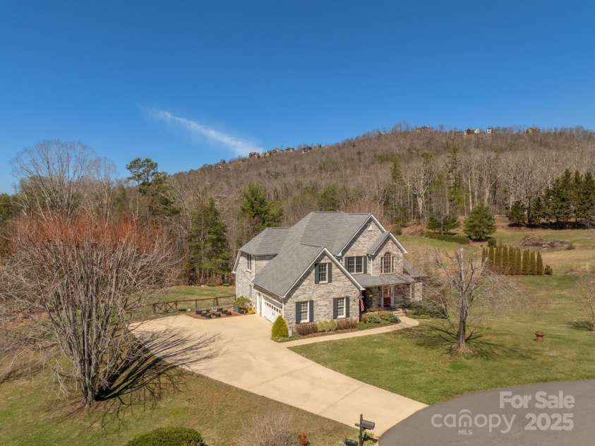 228 Forest Knoll Court, Weaverville, NC 28787.  MLS# CAR4233756, YatesRealty ID 13824. 