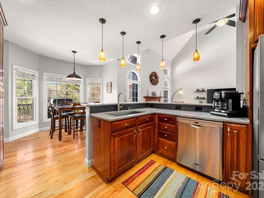 228 Forest Knoll Court, Weaverville, NC 28787.  MLS# CAR4233756, YatesRealty ID 13824. 