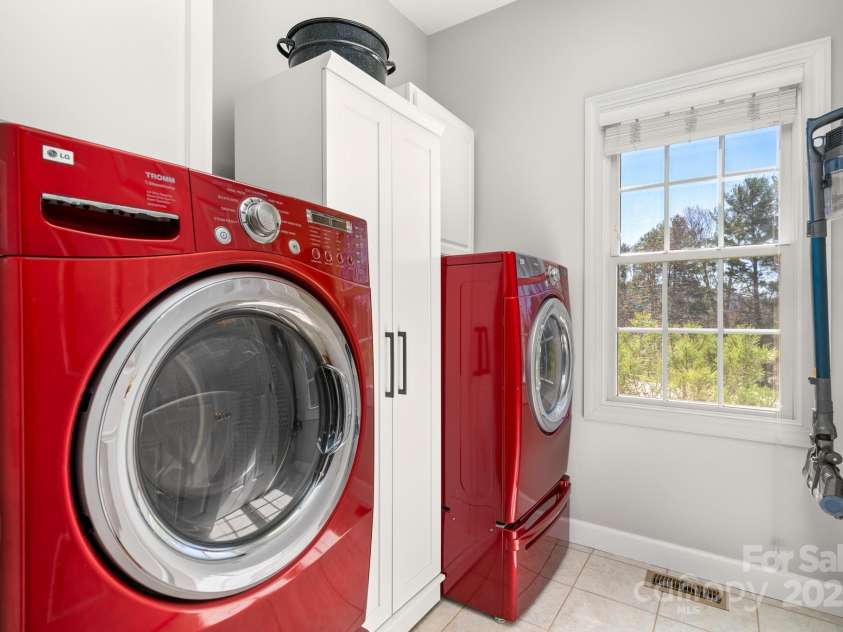 228 Forest Knoll Court, Weaverville, NC 28787.  MLS# CAR4233756, YatesRealty ID 13824. 